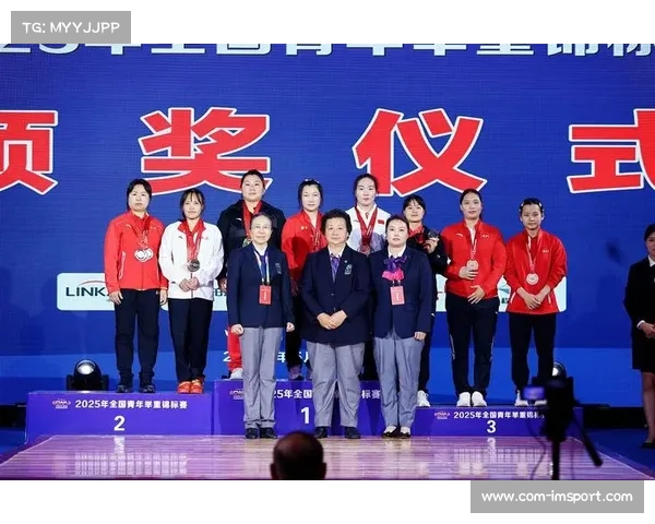 全国青年举重锦标赛广西队斩10金5银6铜 杜美媛获最佳运动员 全国青年举重锦标赛广西队斩10金5银6铜 杜美媛获最佳运动员